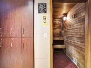 300 S Biscayne Blvd L1206, Miami FL 33131