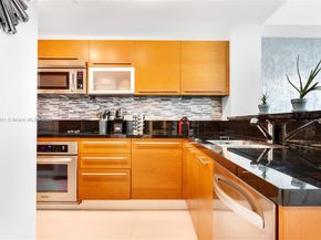 244 Biscayne Blvd 4604, Miami FL 33132