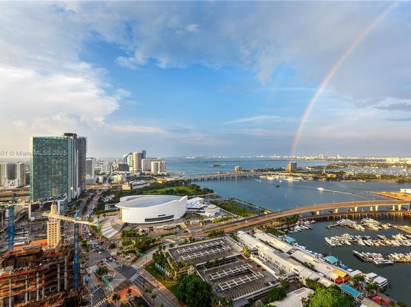 244 Biscayne Blvd 4604, Miami FL 33132
