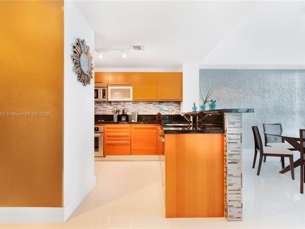 244 Biscayne Blvd 4604, Miami FL 33132