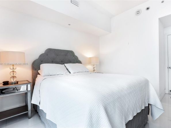 244 Biscayne Blvd 4604, Miami FL 33132