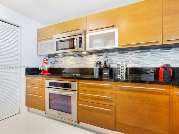 244 Biscayne Blvd 4604, Miami FL 33132