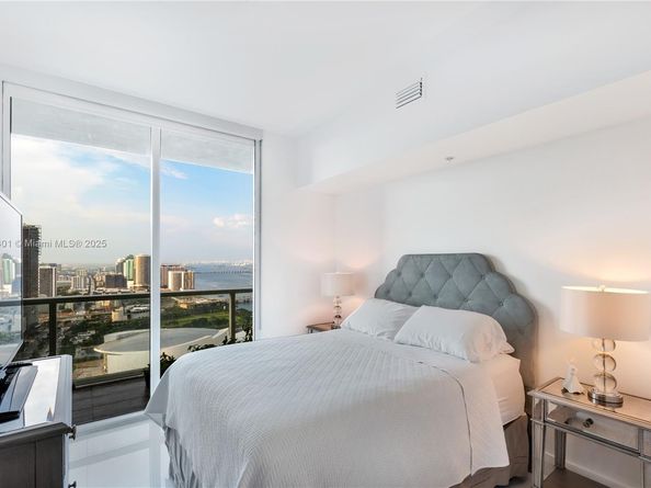 244 Biscayne Blvd 4604, Miami FL 33132