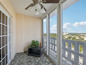 4350 Hillcrest Dr 702, Hollywood FL 33021