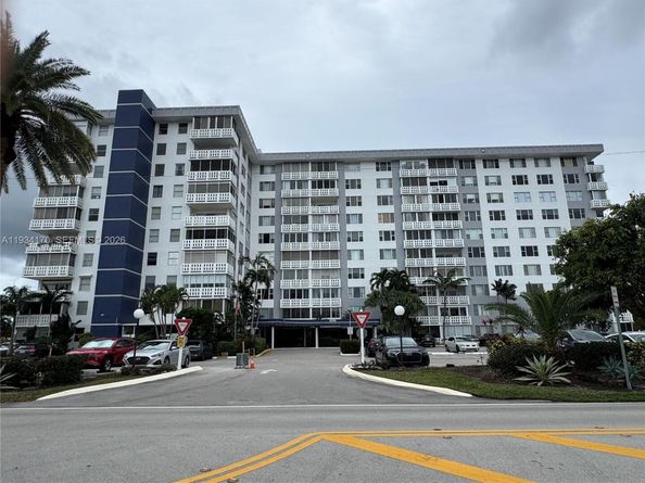 4350 Hillcrest Dr 702, Hollywood FL 33021