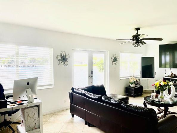 Undisclosed Address #A11905909, Tamarac FL 33321