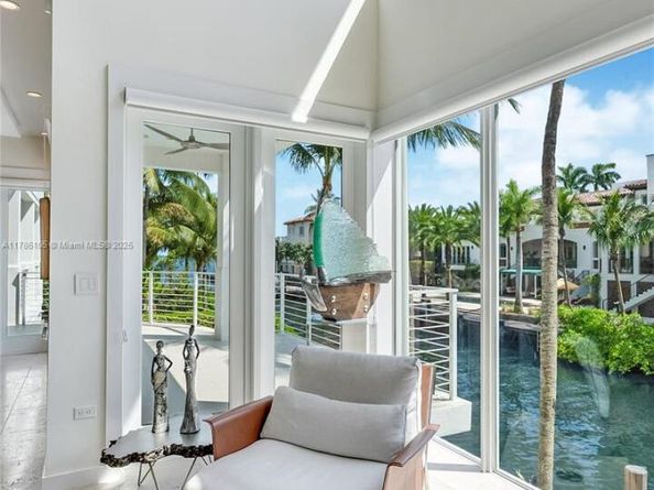 3835 Carole Ct, Miami FL 33133