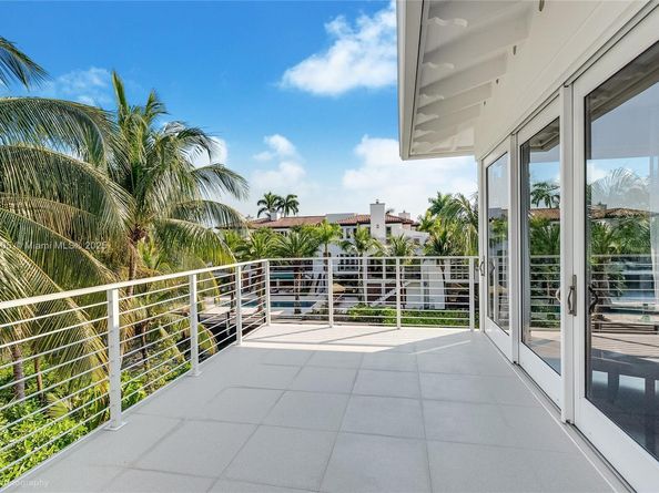 3835 Carole Ct, Miami FL 33133