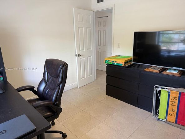 3582 NE 171st St 201, North Miami Beach FL 33160