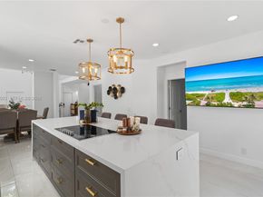 1500 Canary Island Dr, Weston FL 33327