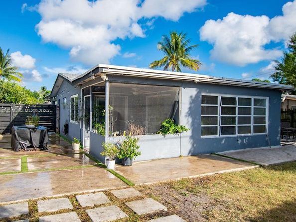 3531 NW 34th Ave, Lauderdale Lakes FL 33309