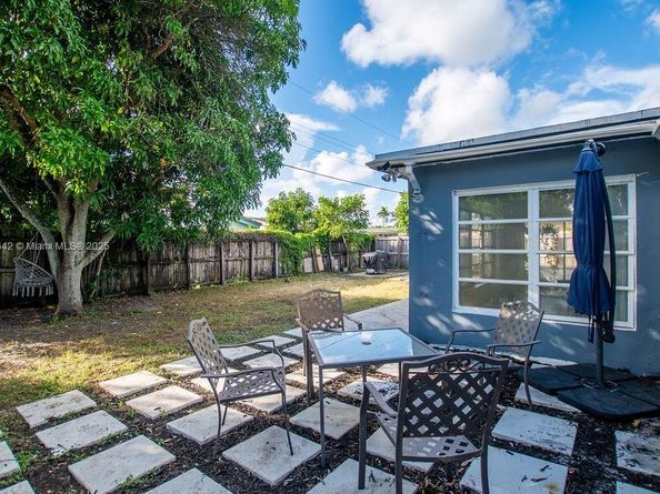 3531 NW 34th Ave, Lauderdale Lakes FL 33309