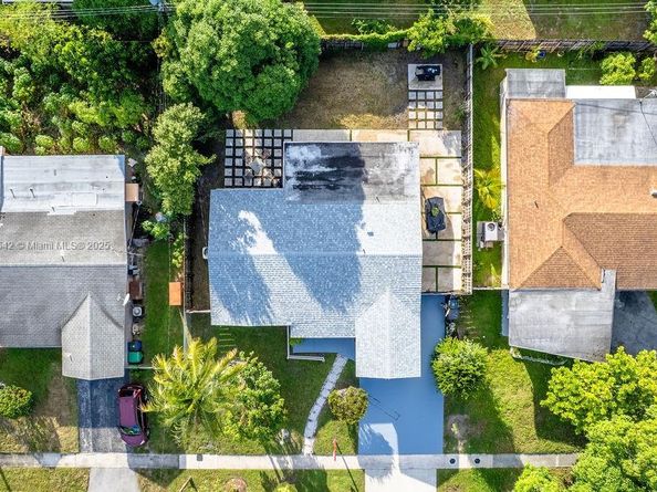 3531 NW 34th Ave, Lauderdale Lakes FL 33309