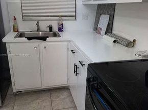 8450 Sunrise Lakes Blvd 306, Sunrise FL 33322