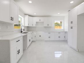 2840 NW 171st St, Miami Gardens FL 33056