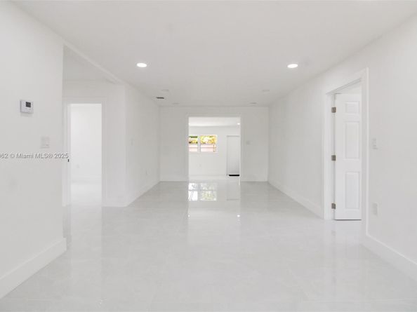 2840 NW 171st St, Miami Gardens FL 33056