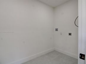 2840 NW 171st St, Miami Gardens FL 33056