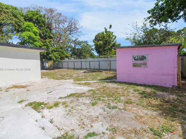 2840 NW 171st St, Miami Gardens FL 33056