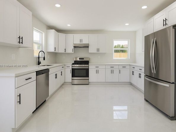 2840 NW 171st St, Miami Gardens FL 33056