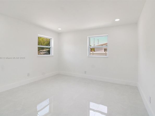 2840 NW 171st St, Miami Gardens FL 33056