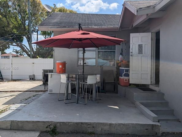 248 SW 18th Ct, Miami FL 33135