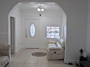 248 SW 18th Ct, Miami FL 33135