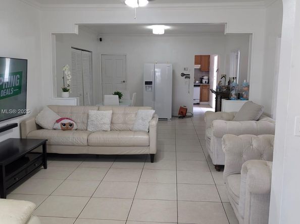 248 SW 18th Ct, Miami FL 33135