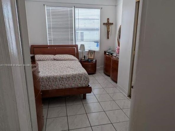 248 SW 18th Ct, Miami FL 33135