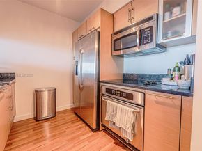 31 SE 5 St 1603, Miami FL 33131