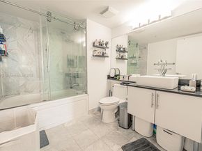 31 SE 5 St 1603, Miami FL 33131