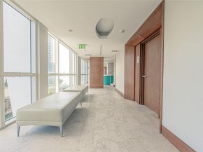 31 SE 5 St 1603, Miami FL 33131