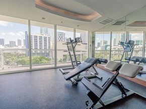 31 SE 5 St 1603, Miami FL 33131