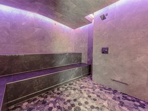 31 SE 5 St 1603, Miami FL 33131