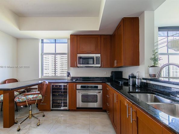 3340 NE 190th St 1101, Aventura FL 33180