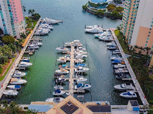 3340 NE 190th St 1101, Aventura FL 33180
