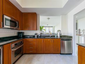 3340 NE 190th St 1101, Aventura FL 33180