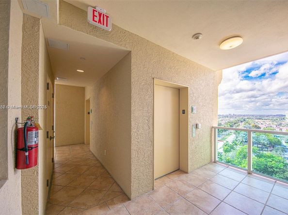 3340 NE 190th St 1101, Aventura FL 33180