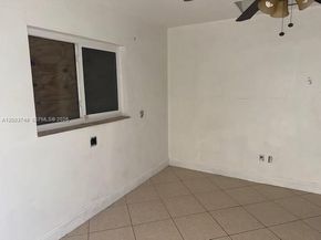 105 NE 17th St, Homestead FL 33030