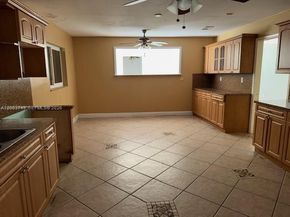 105 NE 17th St, Homestead FL 33030