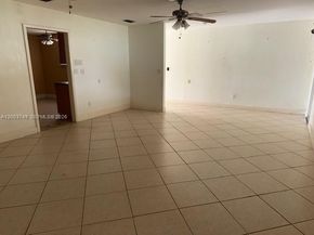 105 NE 17th St, Homestead FL 33030