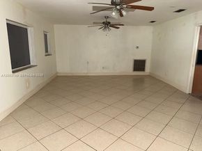105 NE 17th St, Homestead FL 33030
