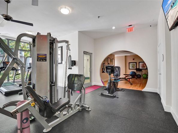 1830 Radius Dr 609, Hollywood FL 33020