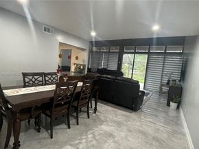 11040 S Lakeview Dr, Pembroke Pines FL 33026