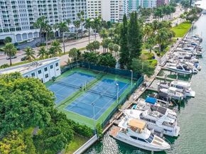 5401 Collins Ave 819, Miami Beach FL 33140