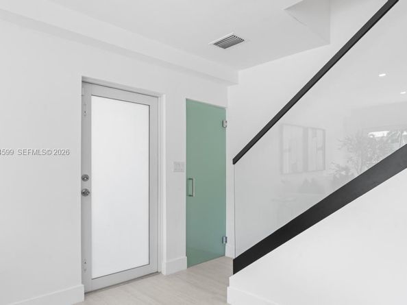 7286 Gary Ave, Miami Beach FL 33141