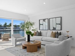 7286 Gary Ave, Miami Beach FL 33141