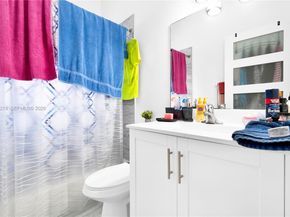 64 SW 15th Ter, Homestead FL 33030