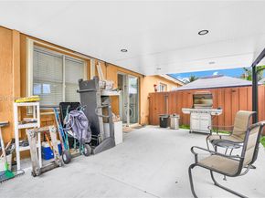 64 SW 15th Ter, Homestead FL 33030