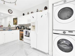 64 SW 15th Ter, Homestead FL 33030