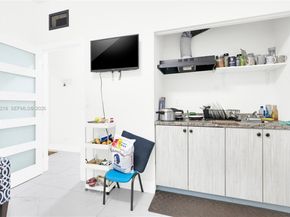 64 SW 15th Ter, Homestead FL 33030